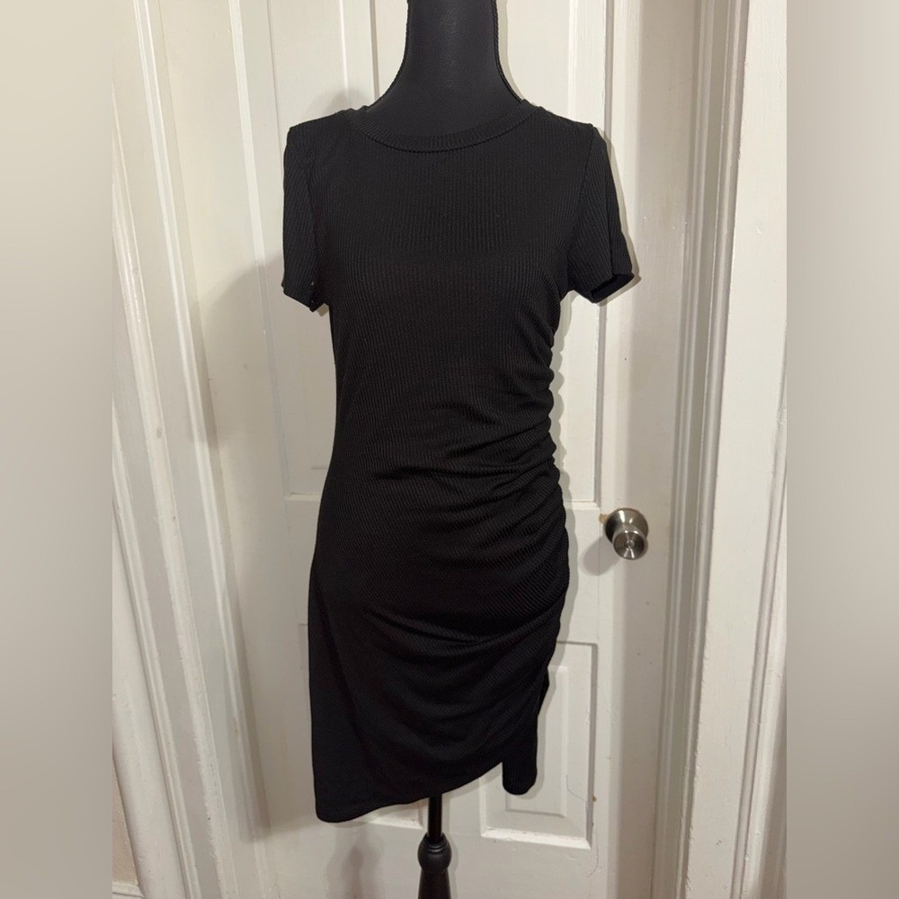 Women's medium Elegant Black Ruched Dress, EUC summer sun dress
